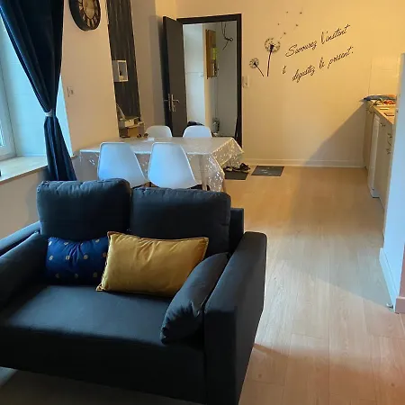 Bel Appartement T2 Rdc Tout Equipe Avec Cour Les Cocons De Madenn Lamballe Exterior photo