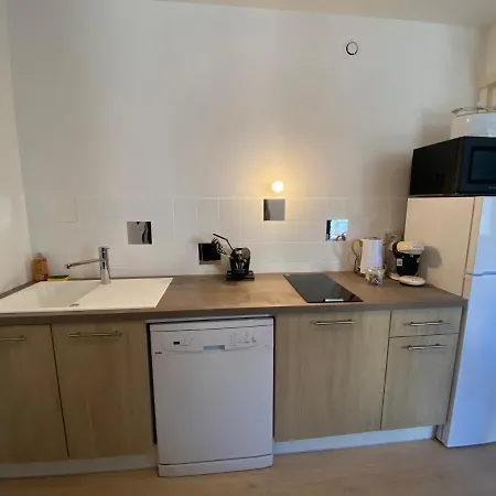 Bel Appartement T2 Rdc Tout Equipe Avec Cour Les Cocons De Madenn Lamballe Exterior photo